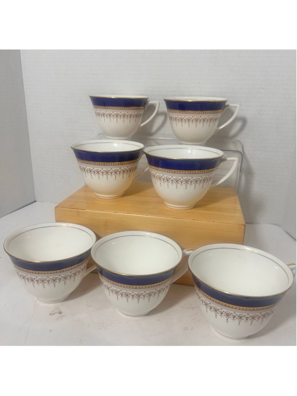 Royal Worcester Regency Fine Bone China Tea Cups Set 7
